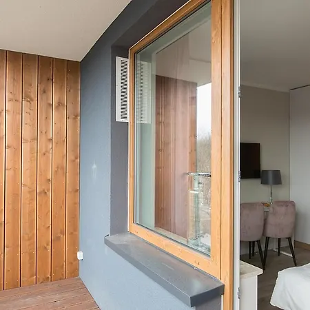 To Be - Easy * Βαρσοβία